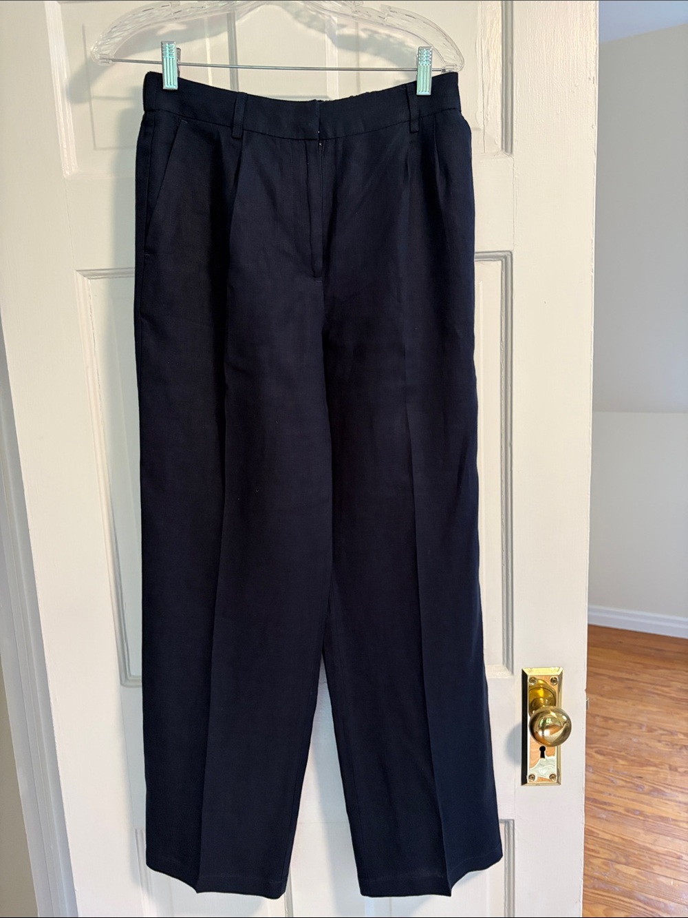 Quince Women's Navy Linen Pants. Size 4